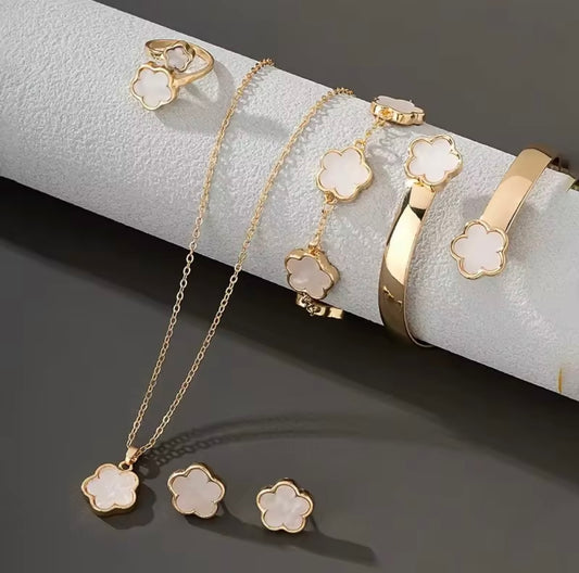 Florelle Pearl Set